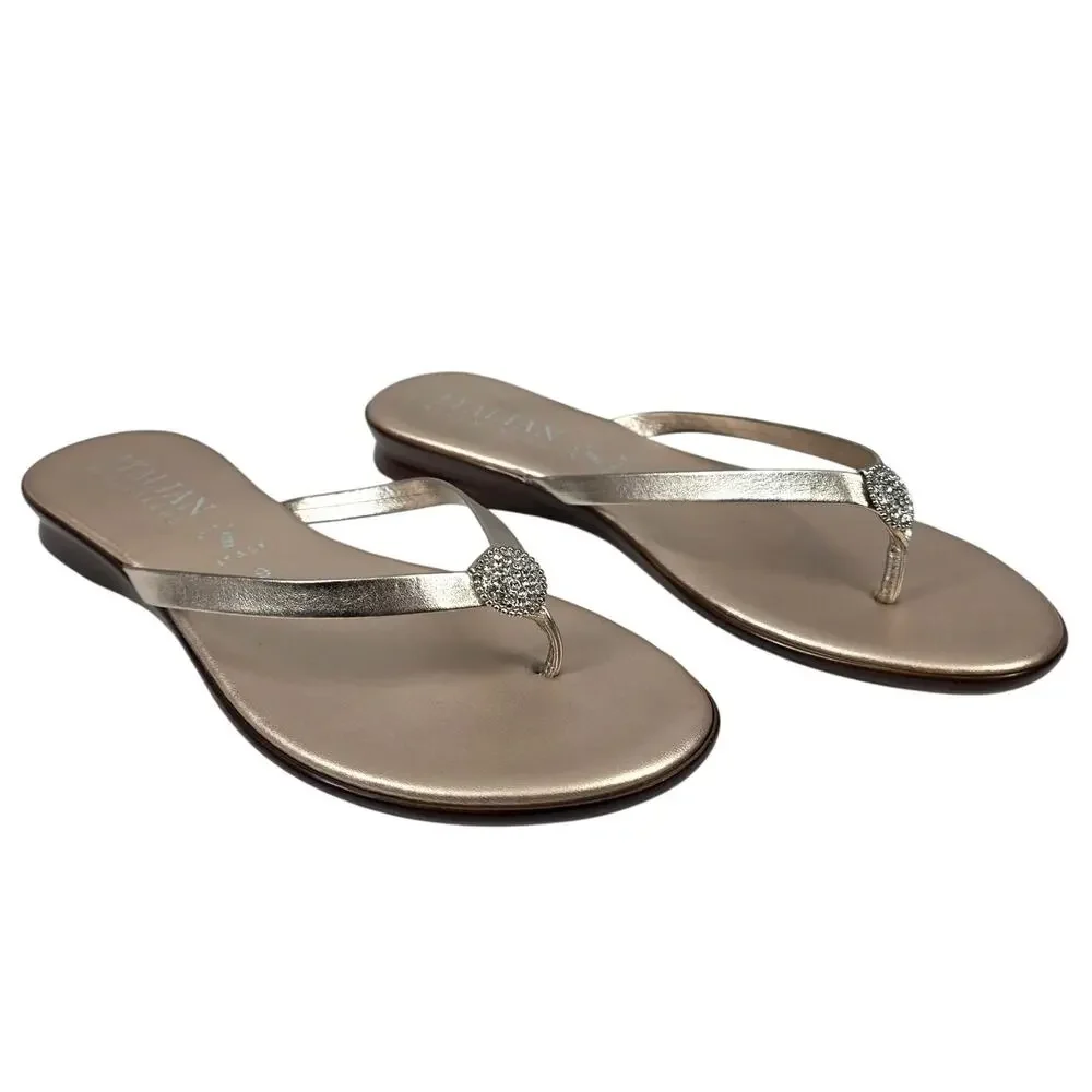 ITALIAN SHOEMAKERS RAMONI WOMEN’S METALLIC GOLD THONG SANDALS – SIZE 9 (NWOT)